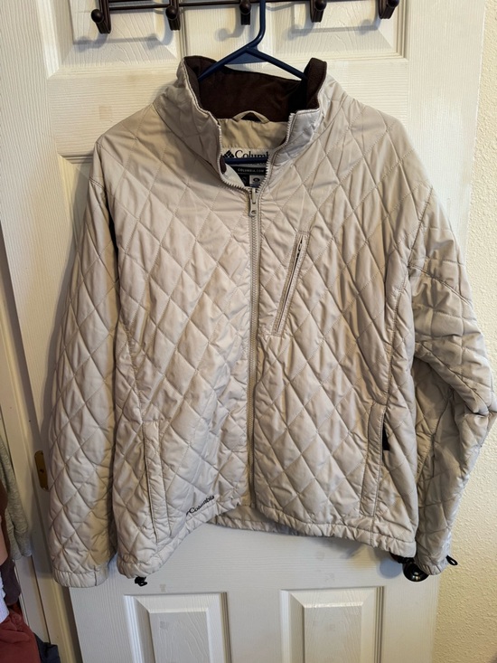 Columbia Jackets & Blazers - Columbia Light Beige Quilted Jacket with Brown Collar